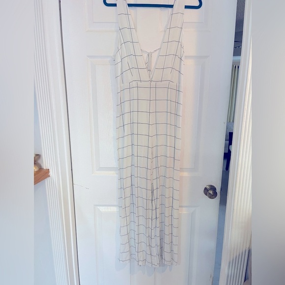 Brand: Forever 21 Size: L Women’s White and Black Checkered Jumpsuit - Picture 1 of 6